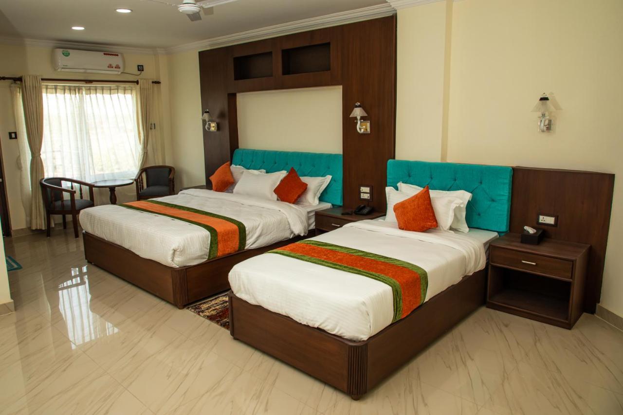 Gautam Buddha Airport Hotel Siddharthanagar ภายนอก รูปภาพ